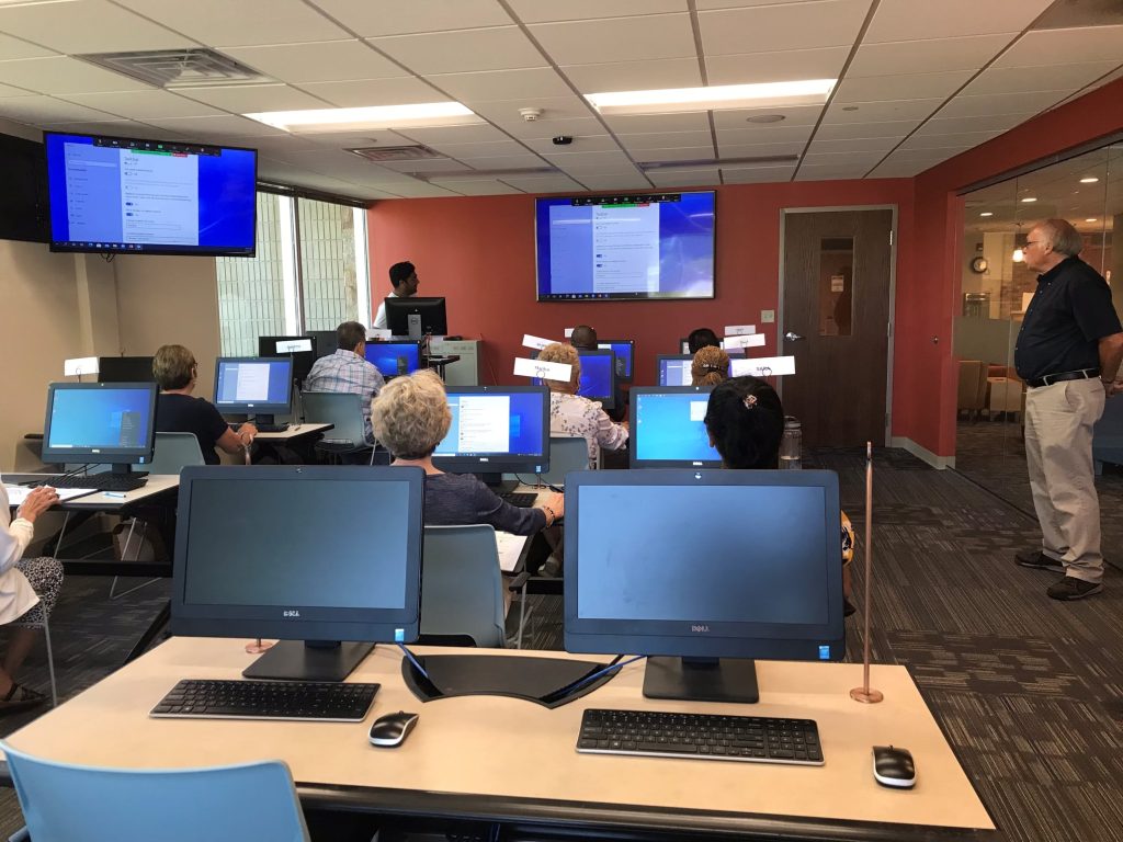 Computer Learning Center class